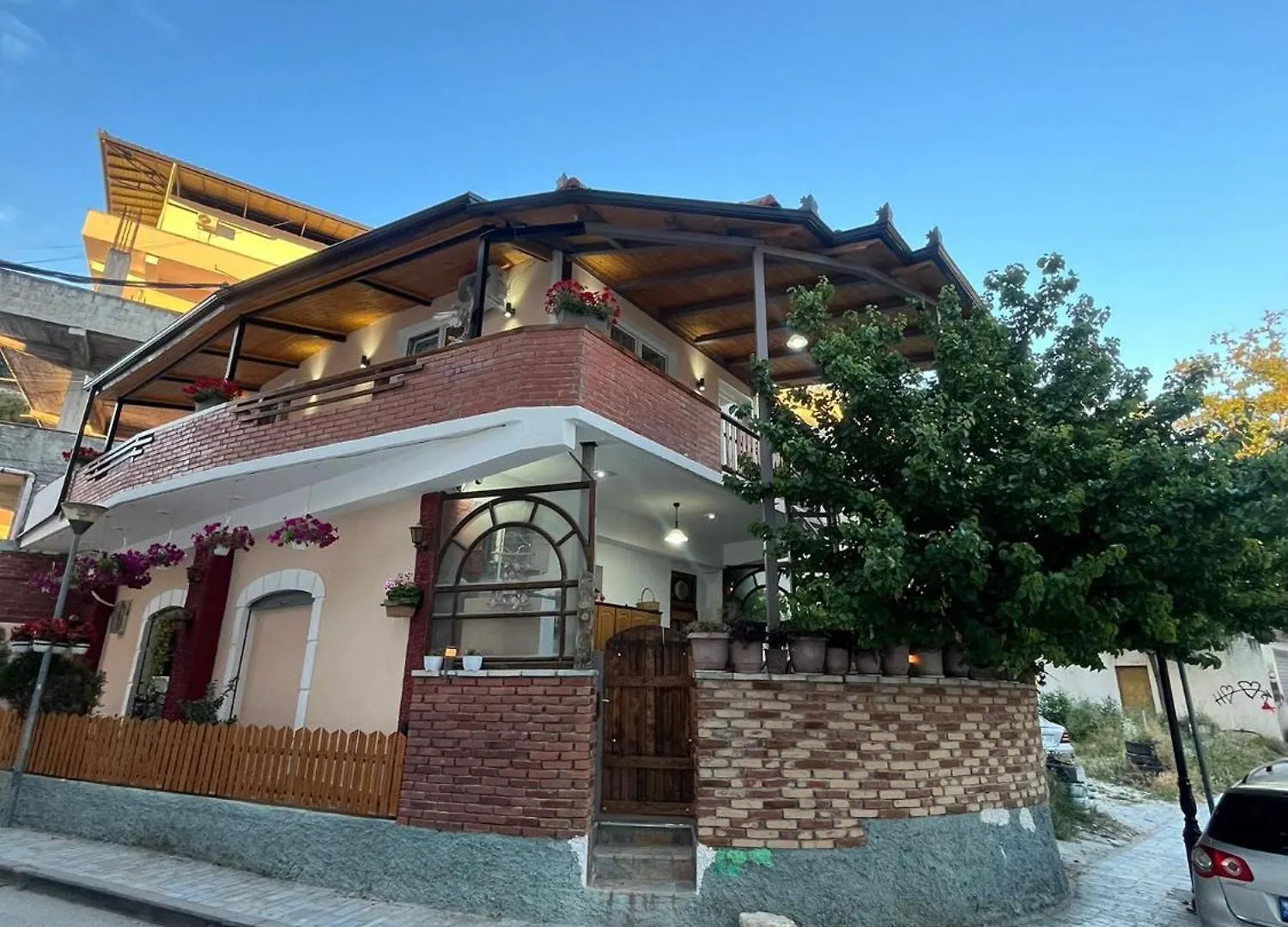 The Parkside Villa Apartment II Berat